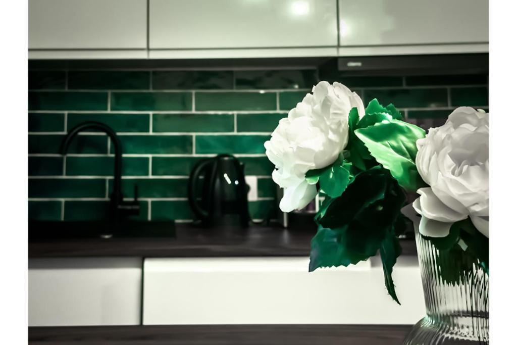 8 Personnes - 4 Rooms - 2 Salle De Bain - Metro 7 & 14 - Porte Italie - Private Car Park- Wifi 르끄레므랄비세트르 외부 사진